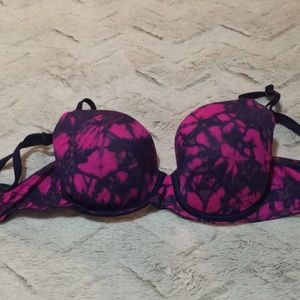 Wear everywhere lightly lined pink bra.
